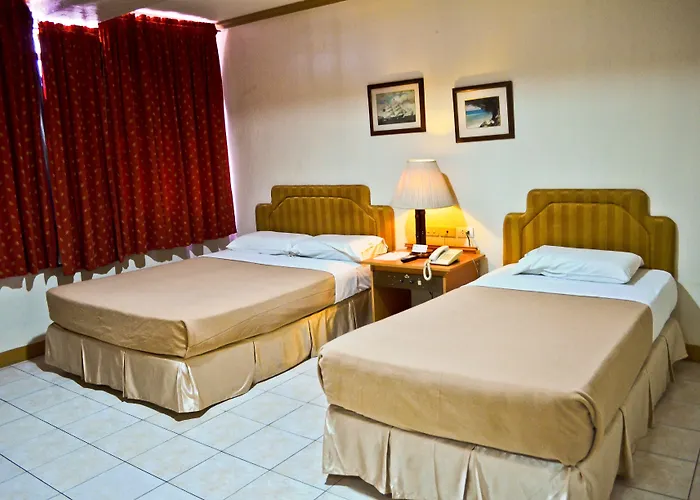 Hotel Elegant Circle 3*