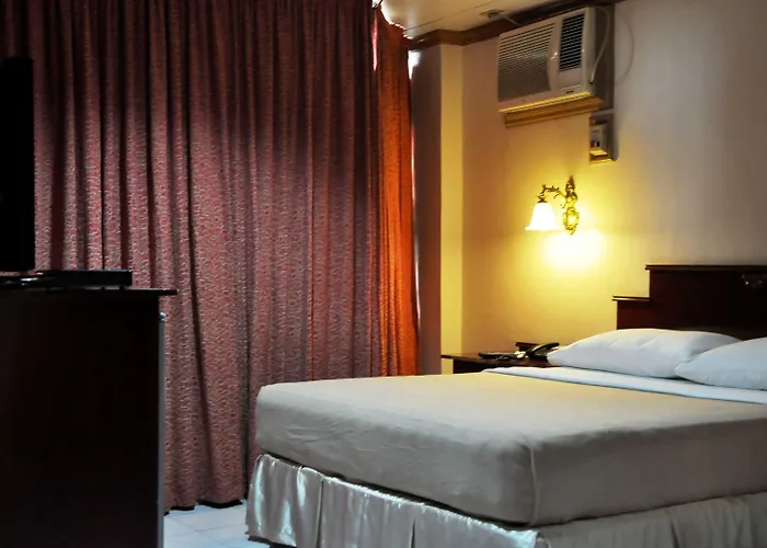 Elegant Circle Hotel 3*
