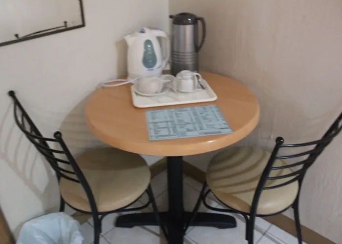 Hotel Elegant Circle 3*