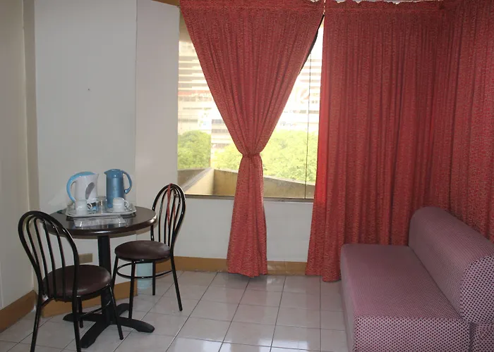 Hotel Elegant Circle 3*