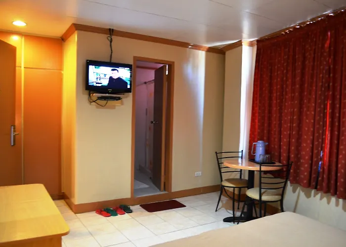Elegant Circle 3* Cebu