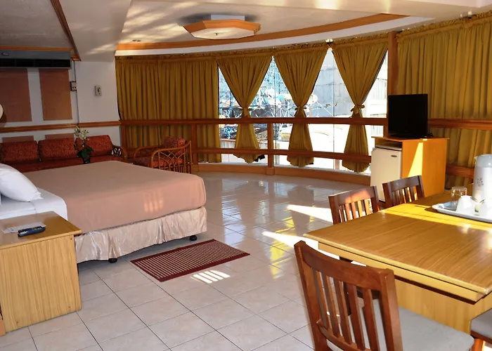 Hotel Elegant Circle 3*