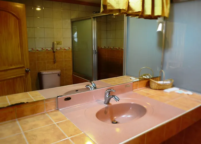 Elegant Circle 3* Cebu
