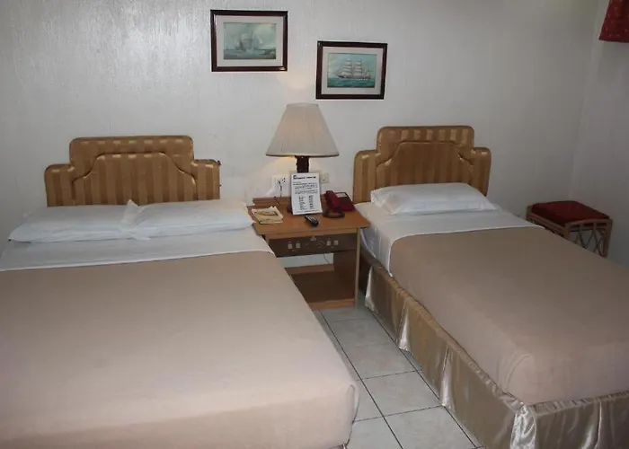 Elegant Circle 3* Cebu Stadt