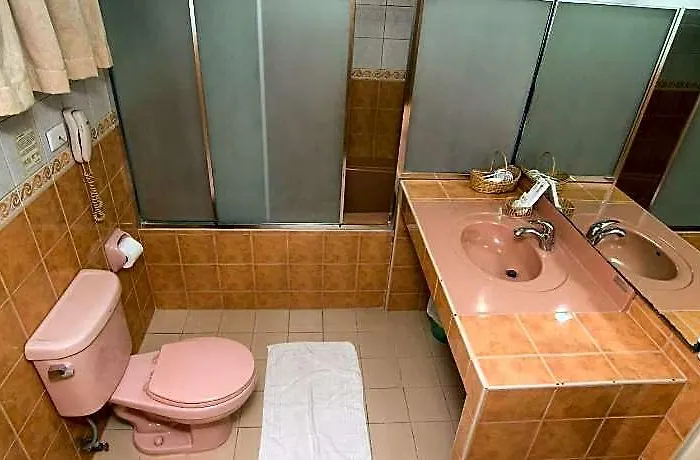 Hotel Elegant Circle Cebu
