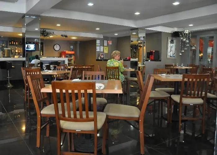 Elegant Circle 3* Cebu