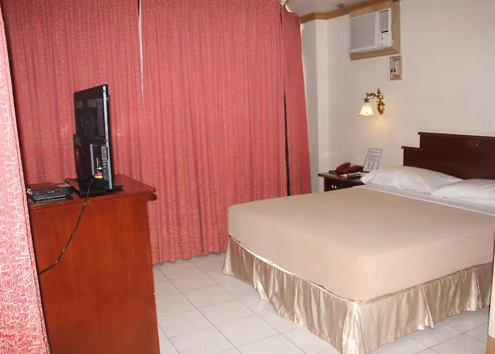 Elegant Circle 3* Cebu Stadt